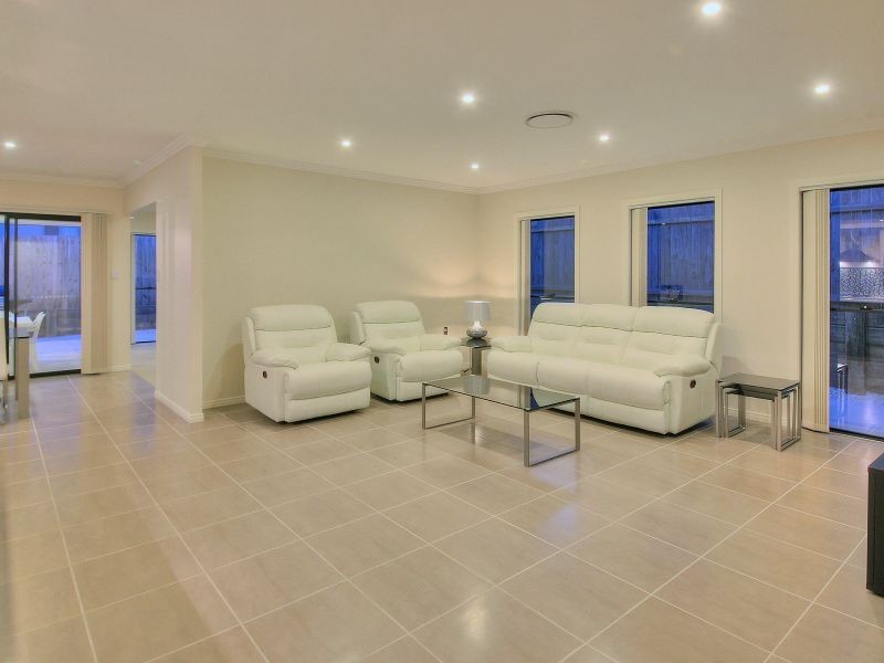 10 Colebrook Crescent, Doolandella QLD 4077