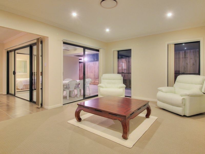 10 Colebrook Crescent, Doolandella QLD 4077