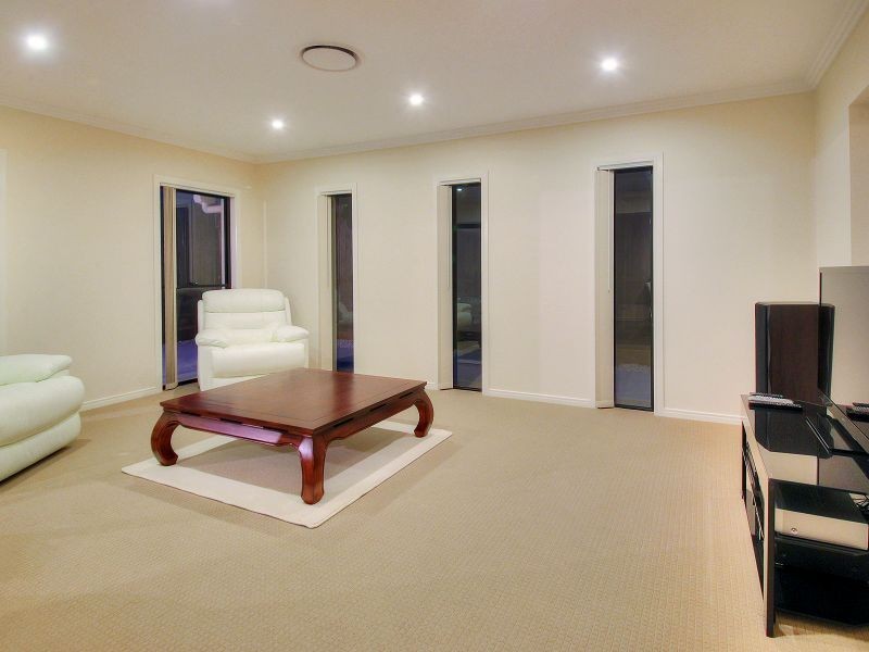 10 Colebrook Crescent, Doolandella QLD 4077