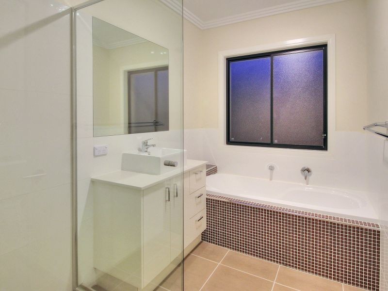 10 Colebrook Crescent, Doolandella QLD 4077