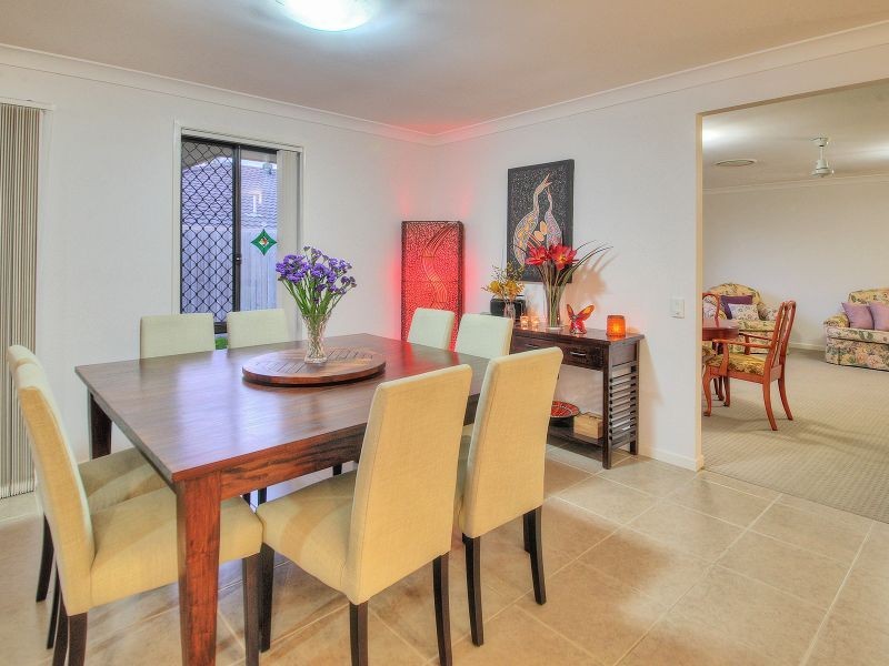 33 Brushwood Circuit, Forest Lake QLD 4078