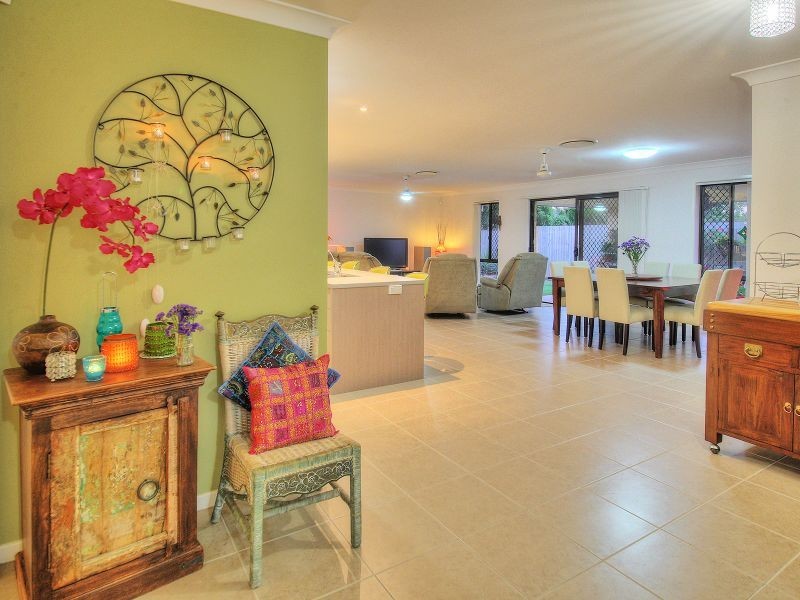 33 Brushwood Circuit, Forest Lake QLD 4078