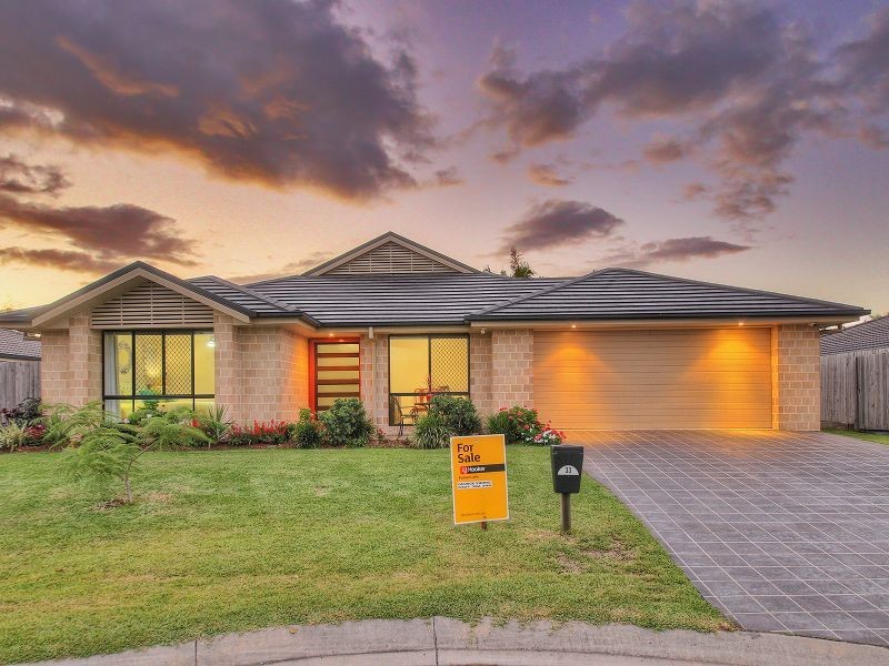 33 Brushwood Circuit, Forest Lake QLD 4078