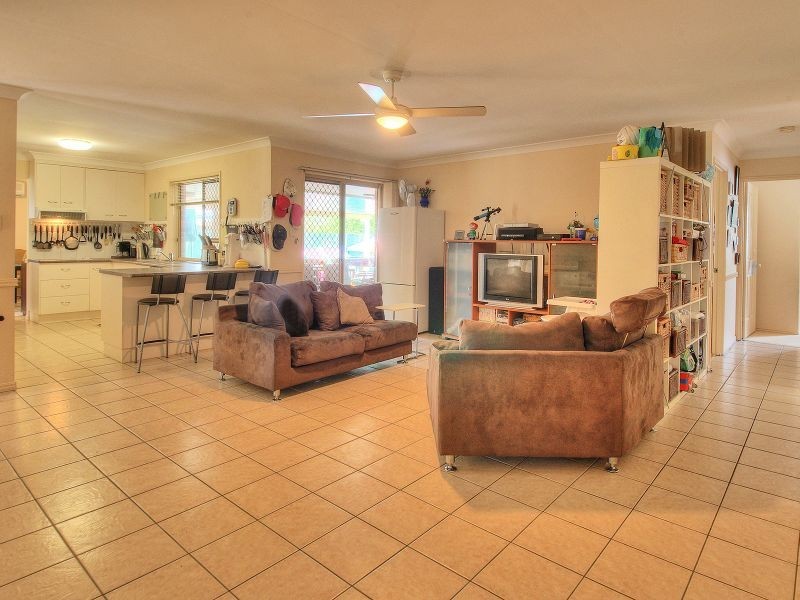 44 Pacific Parade, Forest Lake QLD 4078