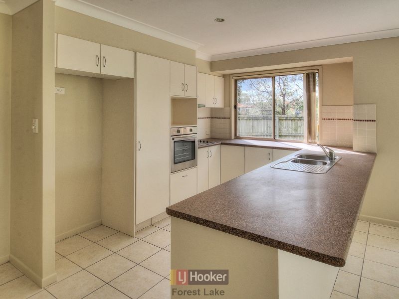 37 Fairway Drive, Meadowbrook QLD 4131