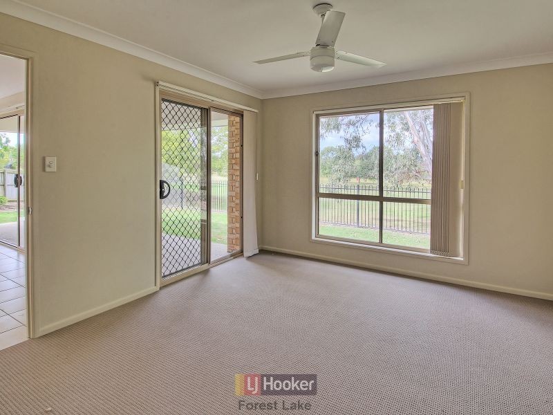 37 Fairway Drive, Meadowbrook QLD 4131