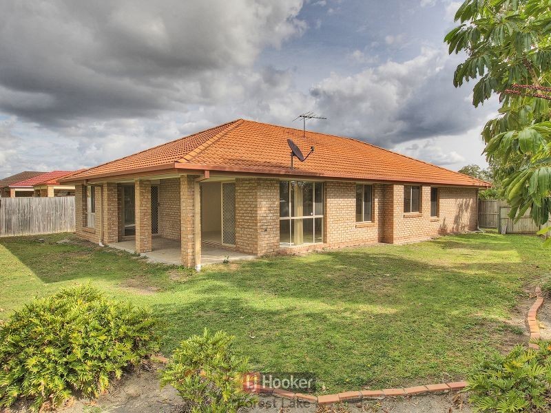 37 Fairway Drive, Meadowbrook QLD 4131
