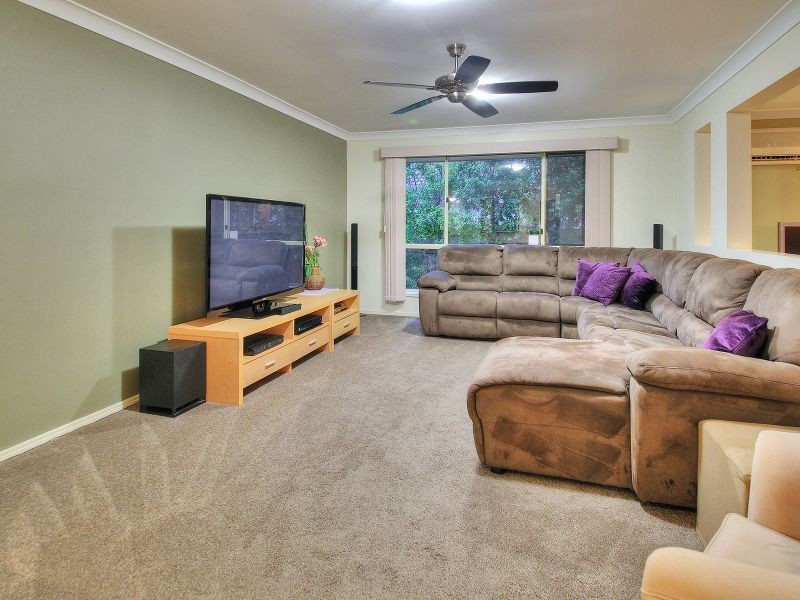 10 Camberwell Place, Forest Lake QLD 4078