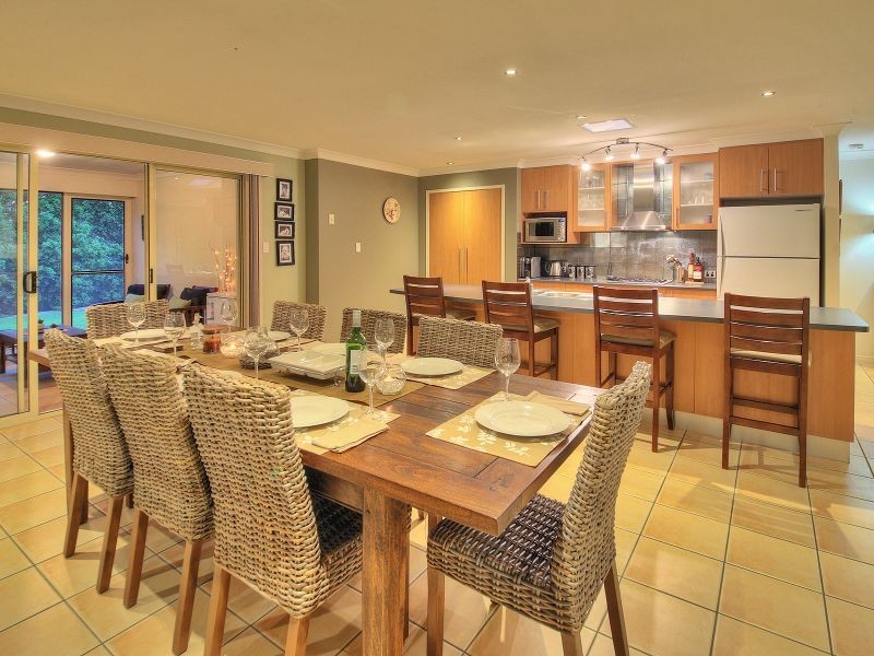 10 Camberwell Place, Forest Lake QLD 4078