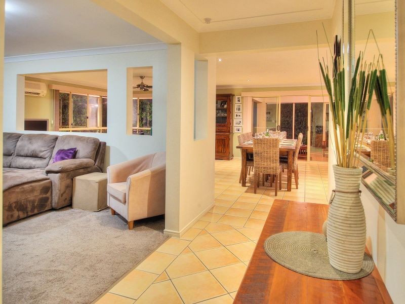 10 Camberwell Place, Forest Lake QLD 4078