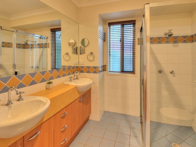 10 Camberwell Place, Forest Lake QLD 4078