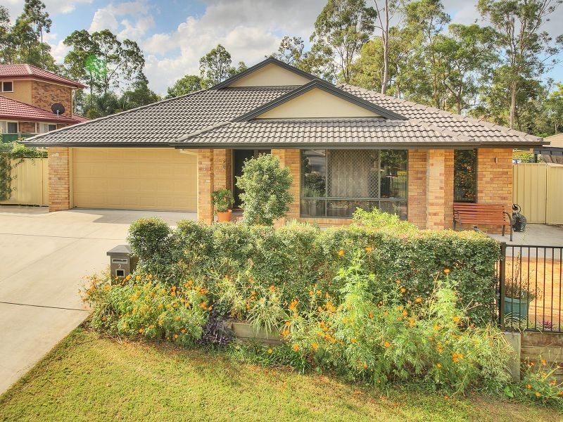 2 Peppermint Lane, Forest Lake QLD 4078