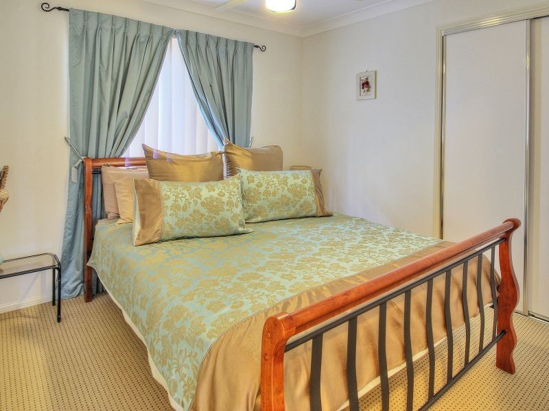 24 Summit Terrace, Forest Lake QLD 4078