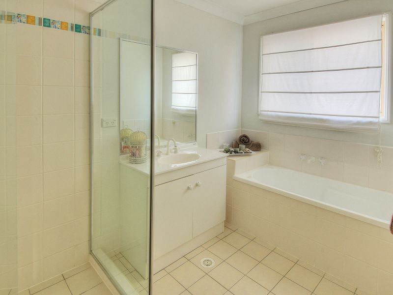 24 Summit Terrace, Forest Lake QLD 4078