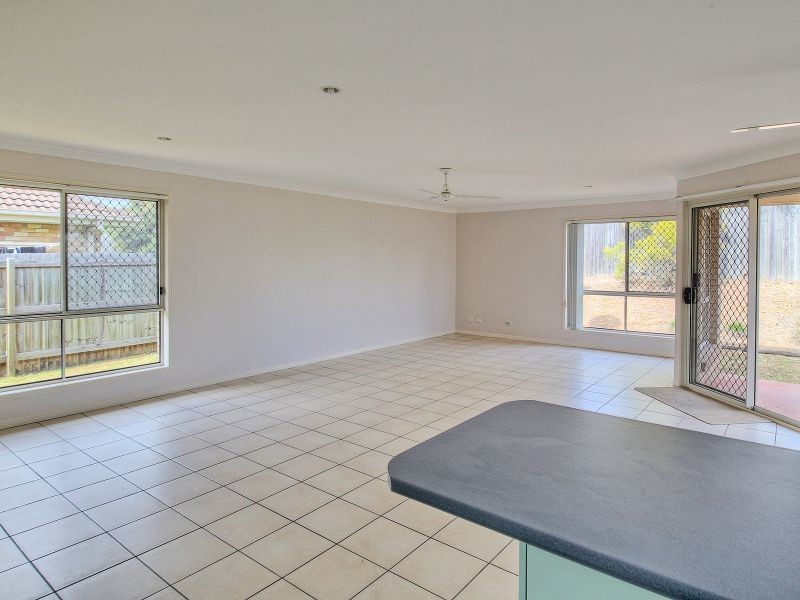 65 Hawthorne Street, Forest Lake QLD 4078