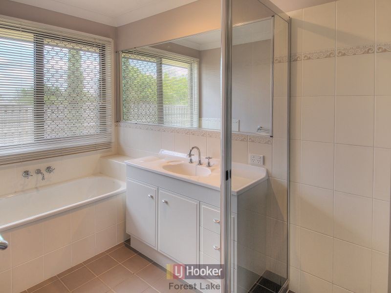 41 Hawthorne Street, Forest Lake QLD 4078