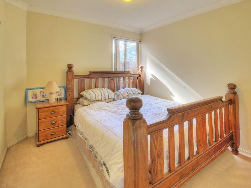 7 Cambridge Crescent, Forest Lake QLD 4078