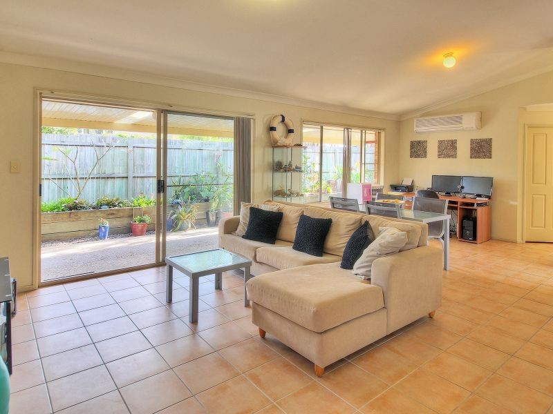 7 Cambridge Crescent, Forest Lake QLD 4078