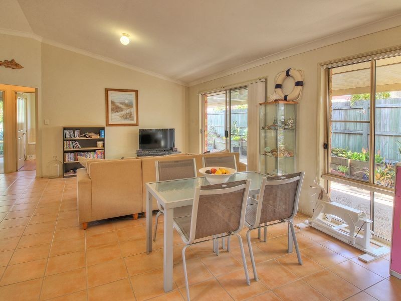 7 Cambridge Crescent, Forest Lake QLD 4078