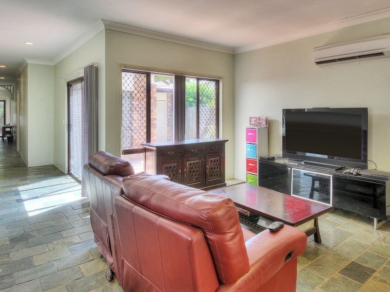 6 Collingrove Place, Forest Lake QLD 4078