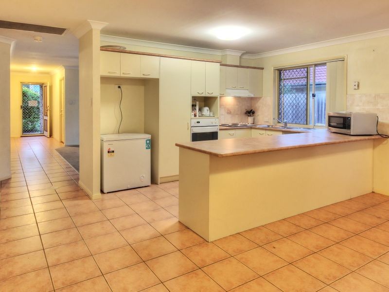 17 Glasshouse Crescent, Forest Lake QLD 4078