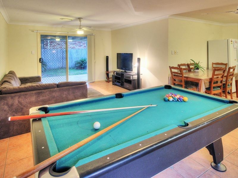 17 Glasshouse Crescent, Forest Lake QLD 4078