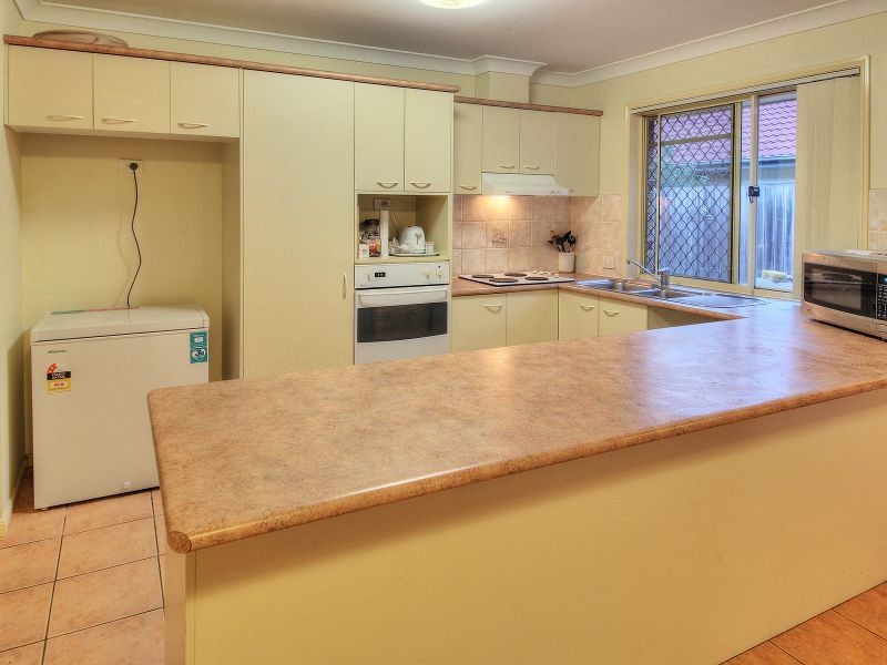 17 Glasshouse Crescent, Forest Lake QLD 4078