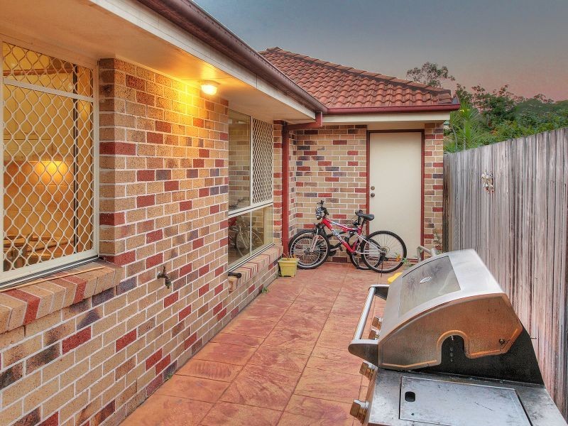 17 Glasshouse Crescent, Forest Lake QLD 4078