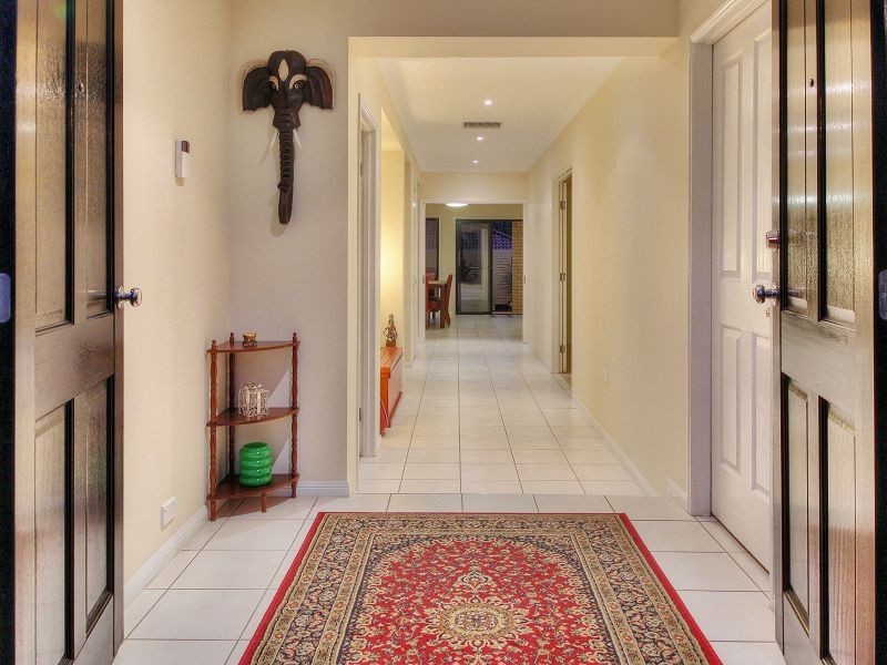 21 Desoto Place, Forest Lake QLD 4078