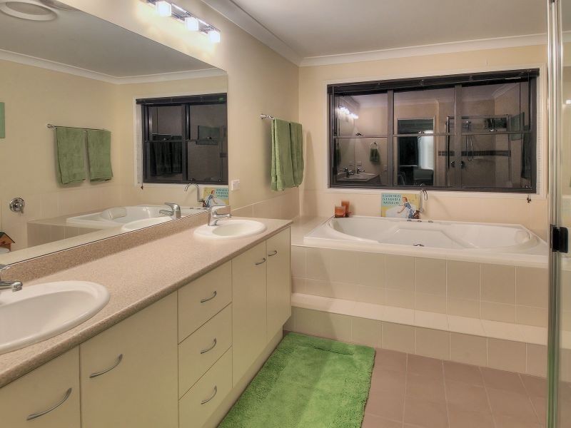 21 Desoto Place, Forest Lake QLD 4078