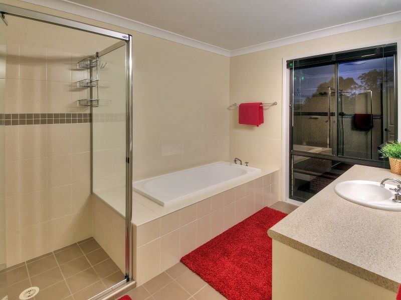 21 Desoto Place, Forest Lake QLD 4078