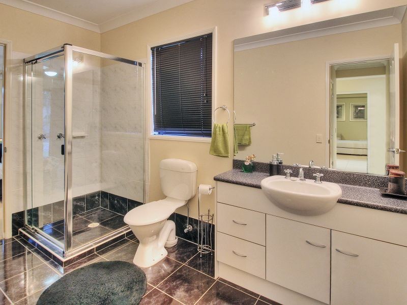 21 Desoto Place, Forest Lake QLD 4078