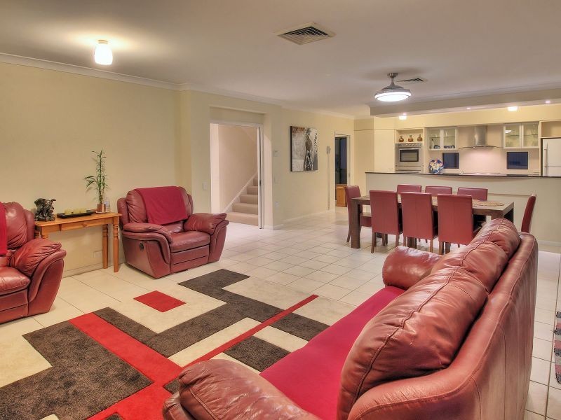 21 Desoto Place, Forest Lake QLD 4078