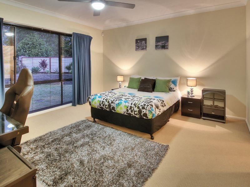 21 Desoto Place, Forest Lake QLD 4078
