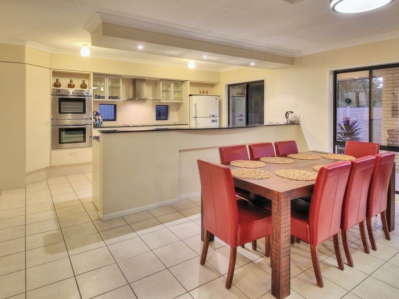 21 Desoto Place, Forest Lake QLD 4078