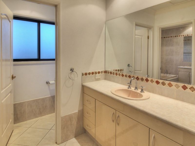 38 The Esplanade, Forest Lake QLD 4078