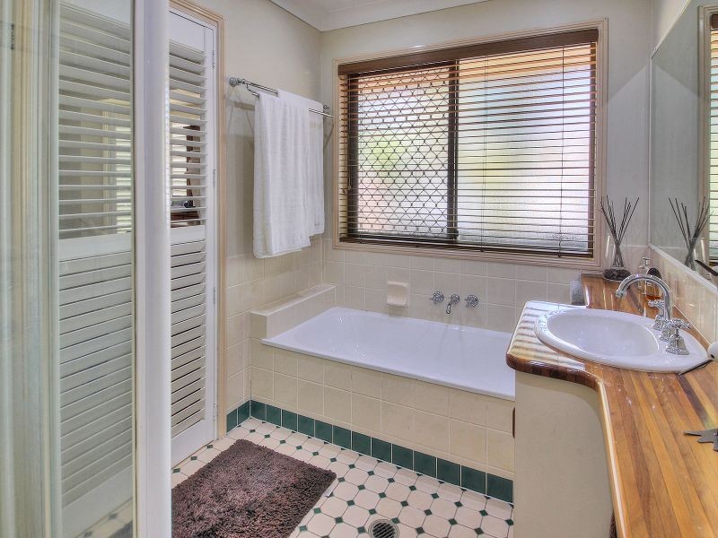 51 Wallaroo Way, Doolandella QLD 4077