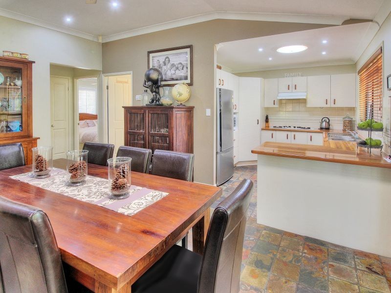 51 Wallaroo Way, Doolandella QLD 4077