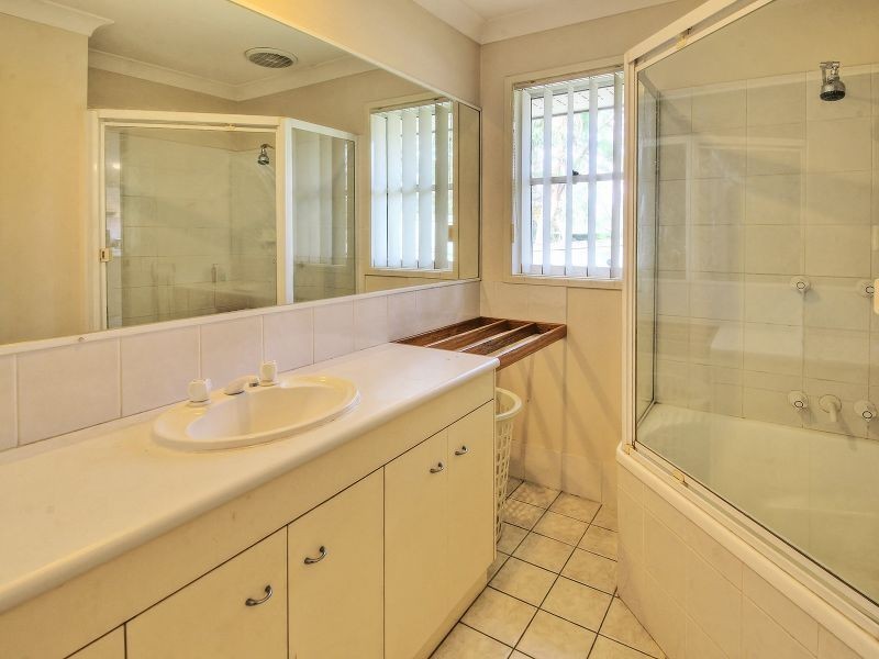 28 Mawson Place, Forest Lake QLD 4078