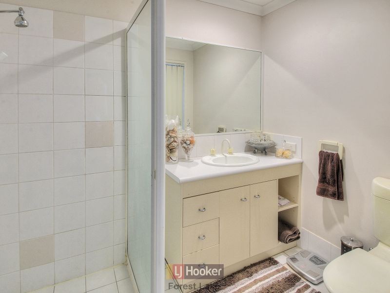 86 Serrata Circuit, Forest Lake QLD 4078