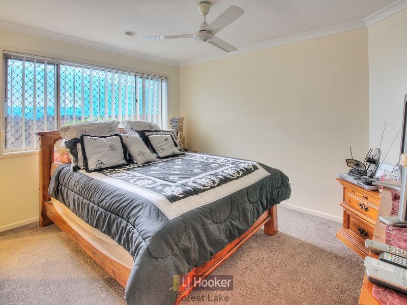 86 Serrata Circuit, Forest Lake QLD 4078
