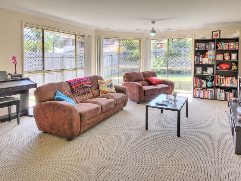 13 Eungella Terrace, Forest Lake QLD 4078