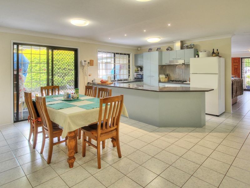 3 Sunningdale Street, Oxley QLD 4075