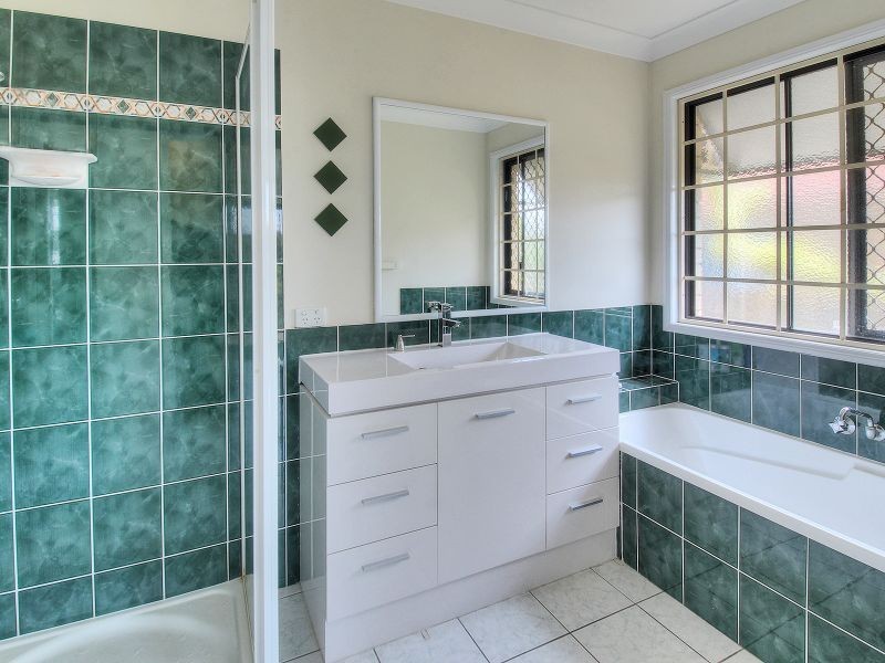 3 Sunningdale Street, Oxley QLD 4075