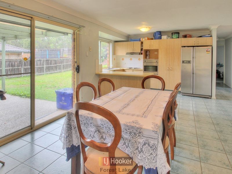 23 Bullen Circuit, Forest Lake QLD 4078