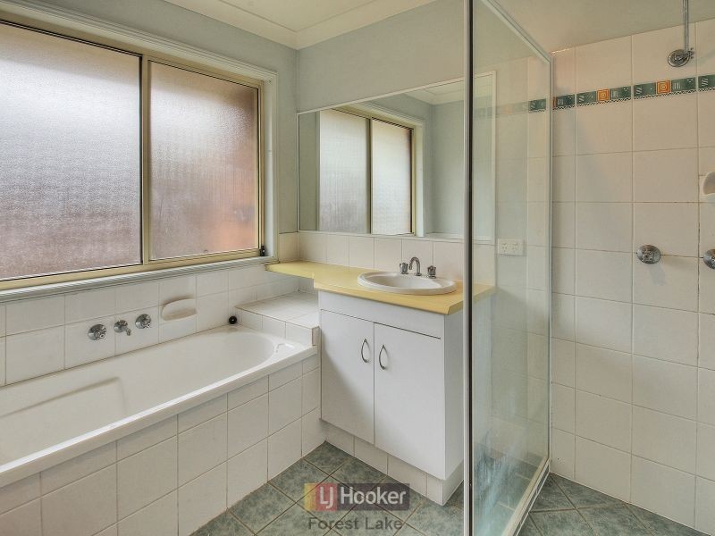 23 Bullen Circuit, Forest Lake QLD 4078