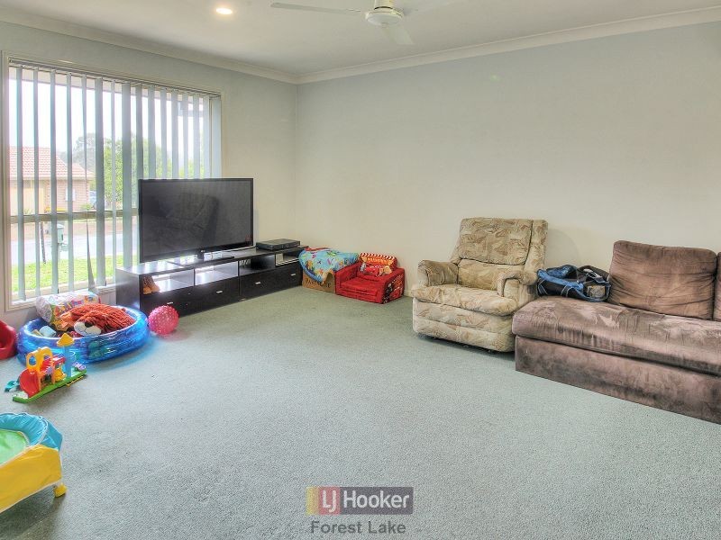 23 Bullen Circuit, Forest Lake QLD 4078