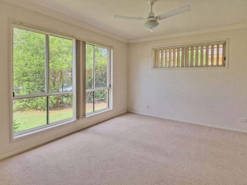 1 Ridgeway Street, Forest Lake QLD 4078