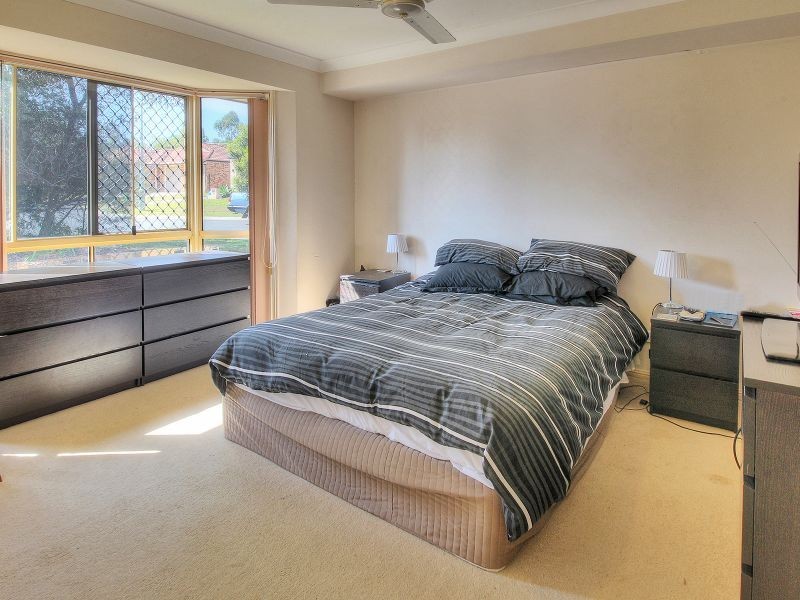 25 Columbus Place, Forest Lake QLD 4078