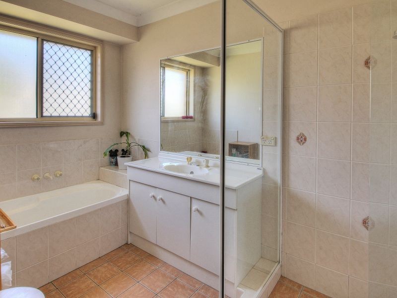 25 Columbus Place, Forest Lake QLD 4078